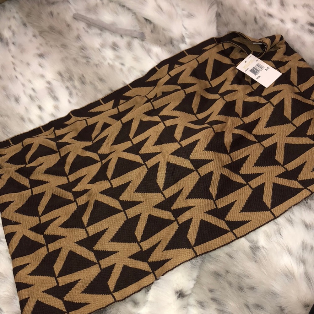 MICHAEL KORS INFINITY SCARF